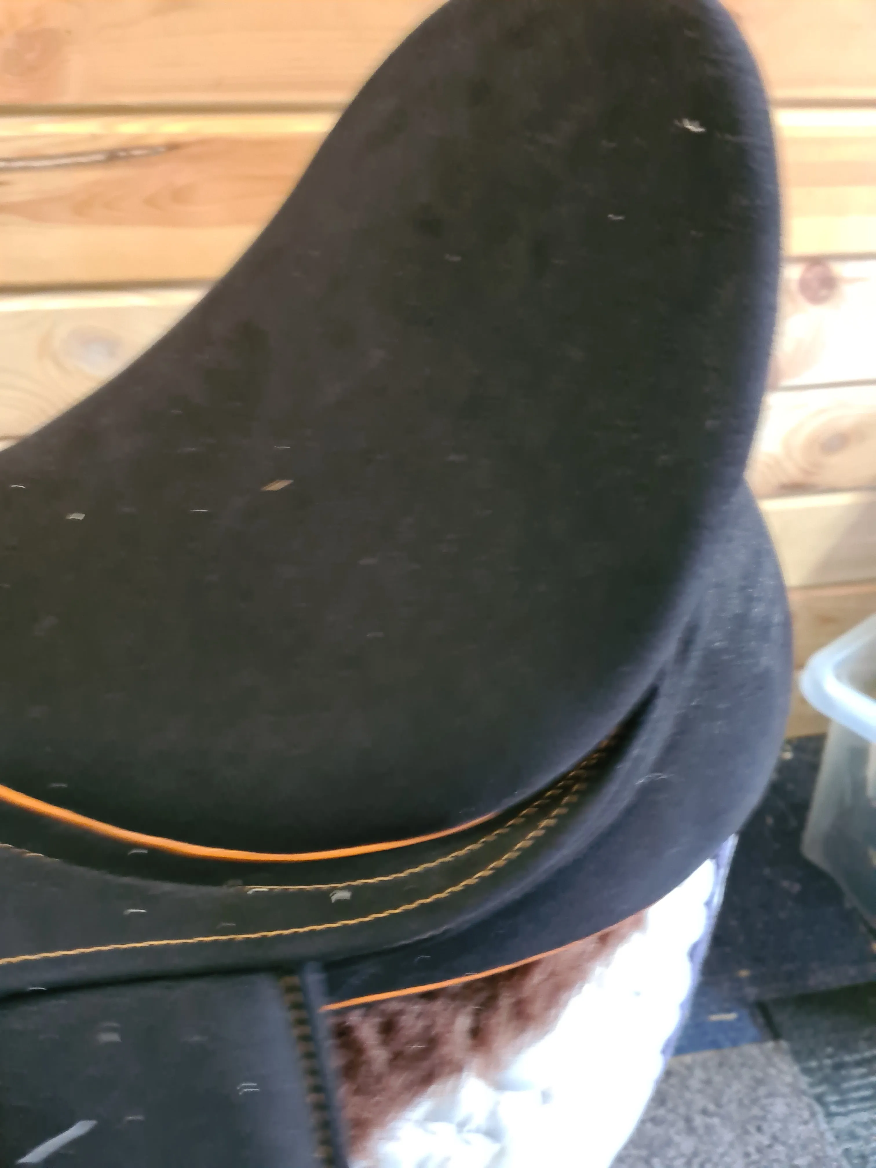 17.5" wide Zaldi Hanover full seude dressage