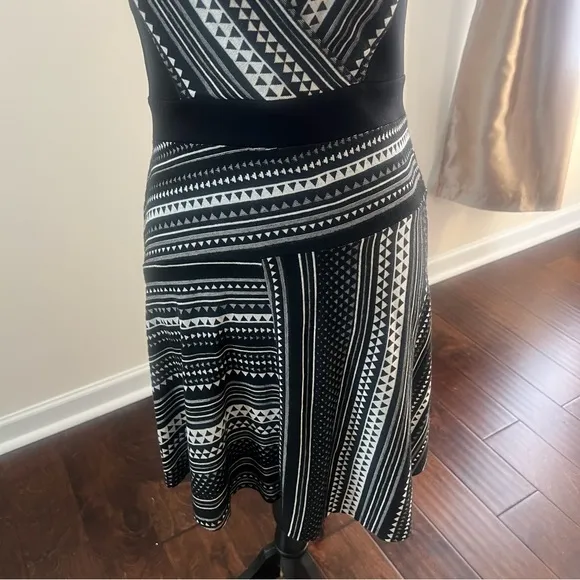 BCBG geometric, print dress size small NWT