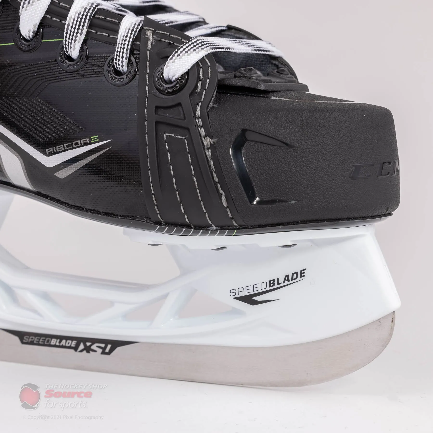 CCM RIBCOR 90K Junior Hockey Skates
