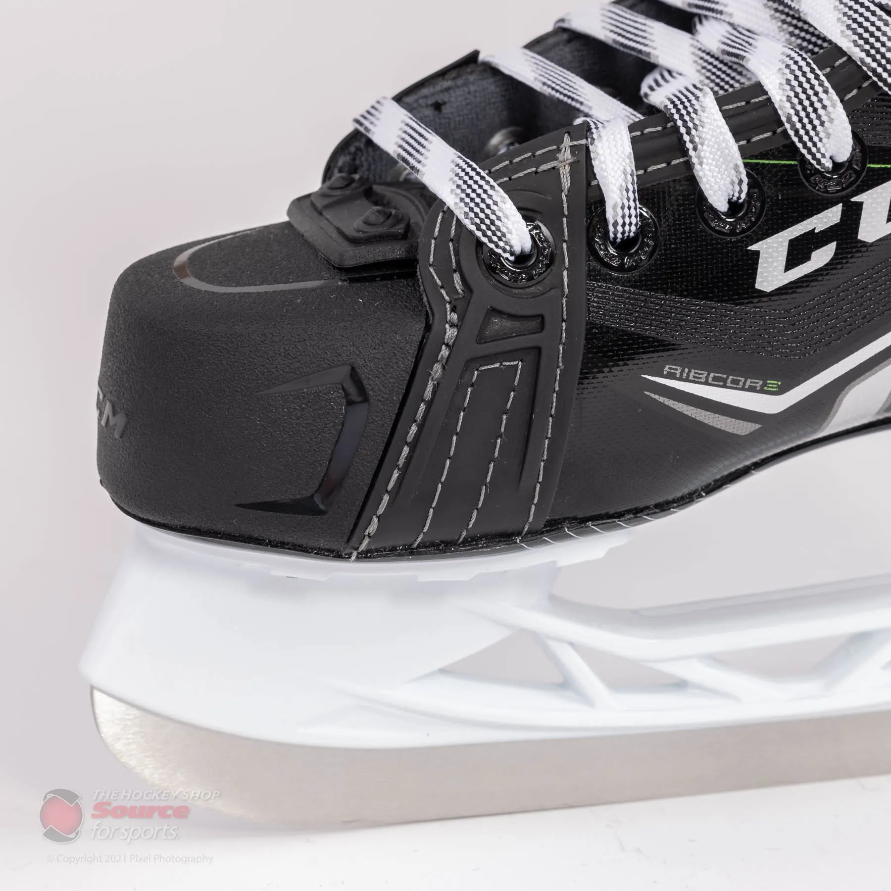 CCM RIBCOR 90K Junior Hockey Skates