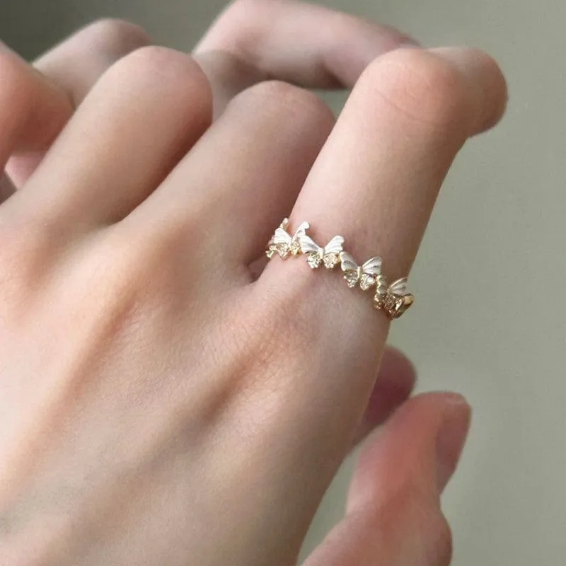 Chic 18K Gold Enamel Butterfly Ring