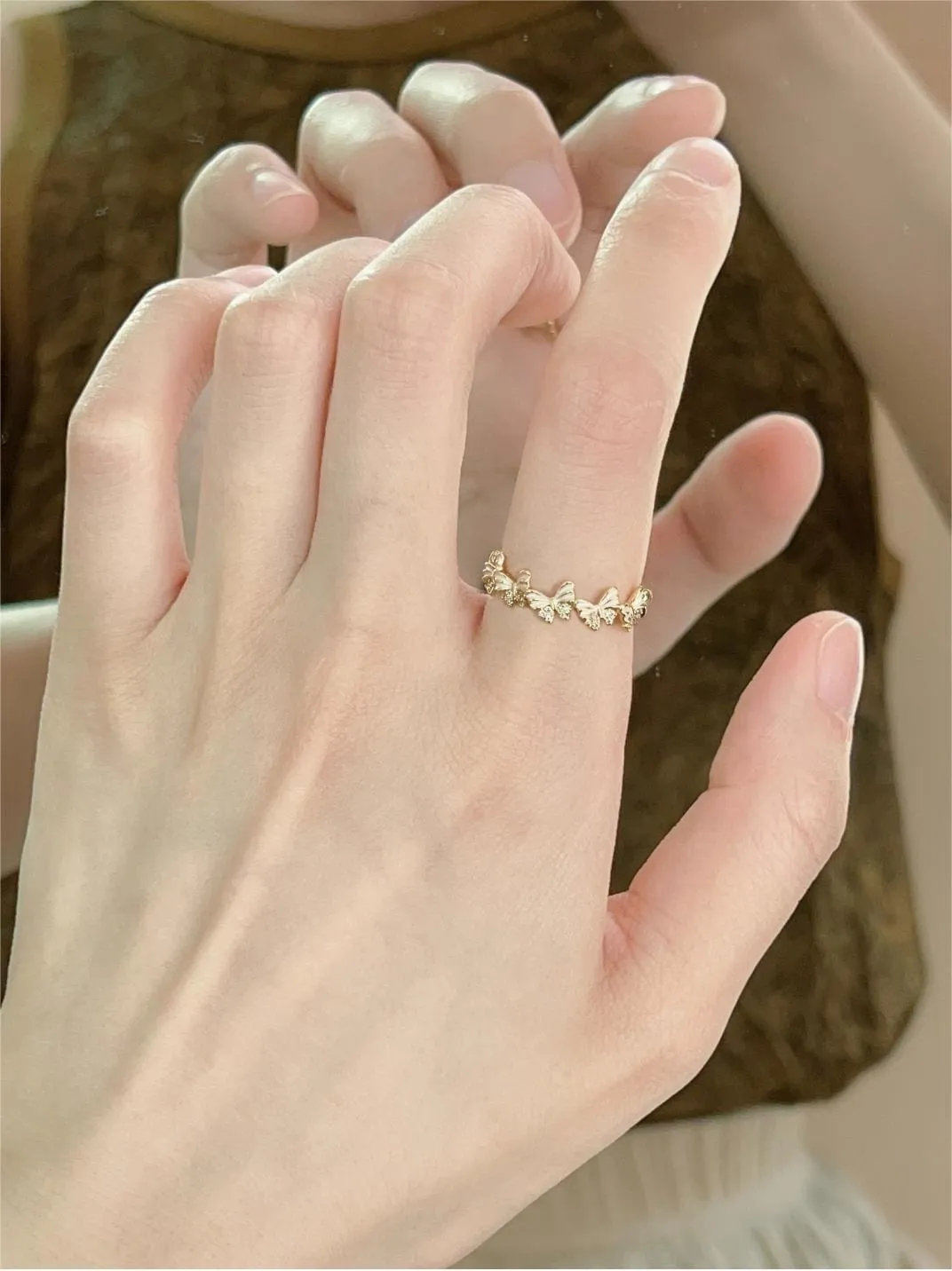 Chic 18K Gold Enamel Butterfly Ring