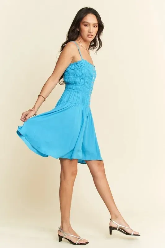 Effortless Charm: Sleeveless Button-Down Mini Dresses Women Love
