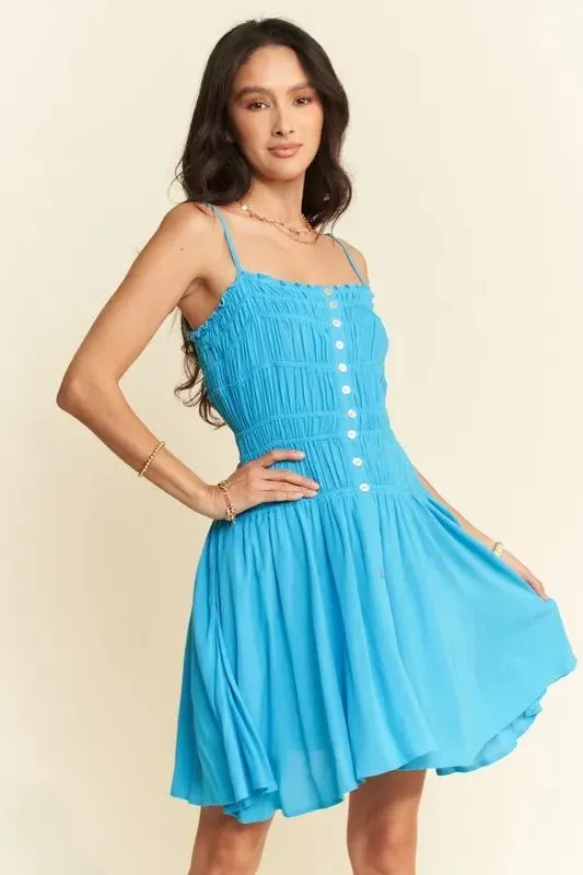 Effortless Charm: Sleeveless Button-Down Mini Dresses Women Love