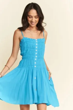 Effortless Charm: Sleeveless Button-Down Mini Dresses Women Love