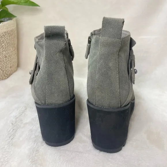 Eileen Fisher tinker wedge suede bootie In Dark Moss size 6.5 M, B 237‎