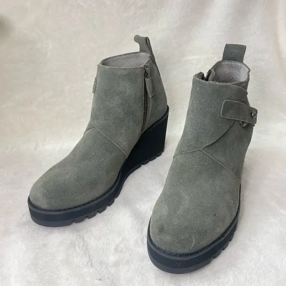 Eileen Fisher tinker wedge suede bootie In Dark Moss size 6.5 M, B 237‎