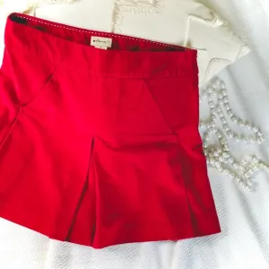 ELEVENSES | 6 | Anthropologie Red Pleated Cotton Acetate Lined Mini Skirt NWOT