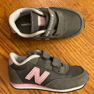 EUC New Balance Sneakers, Gray