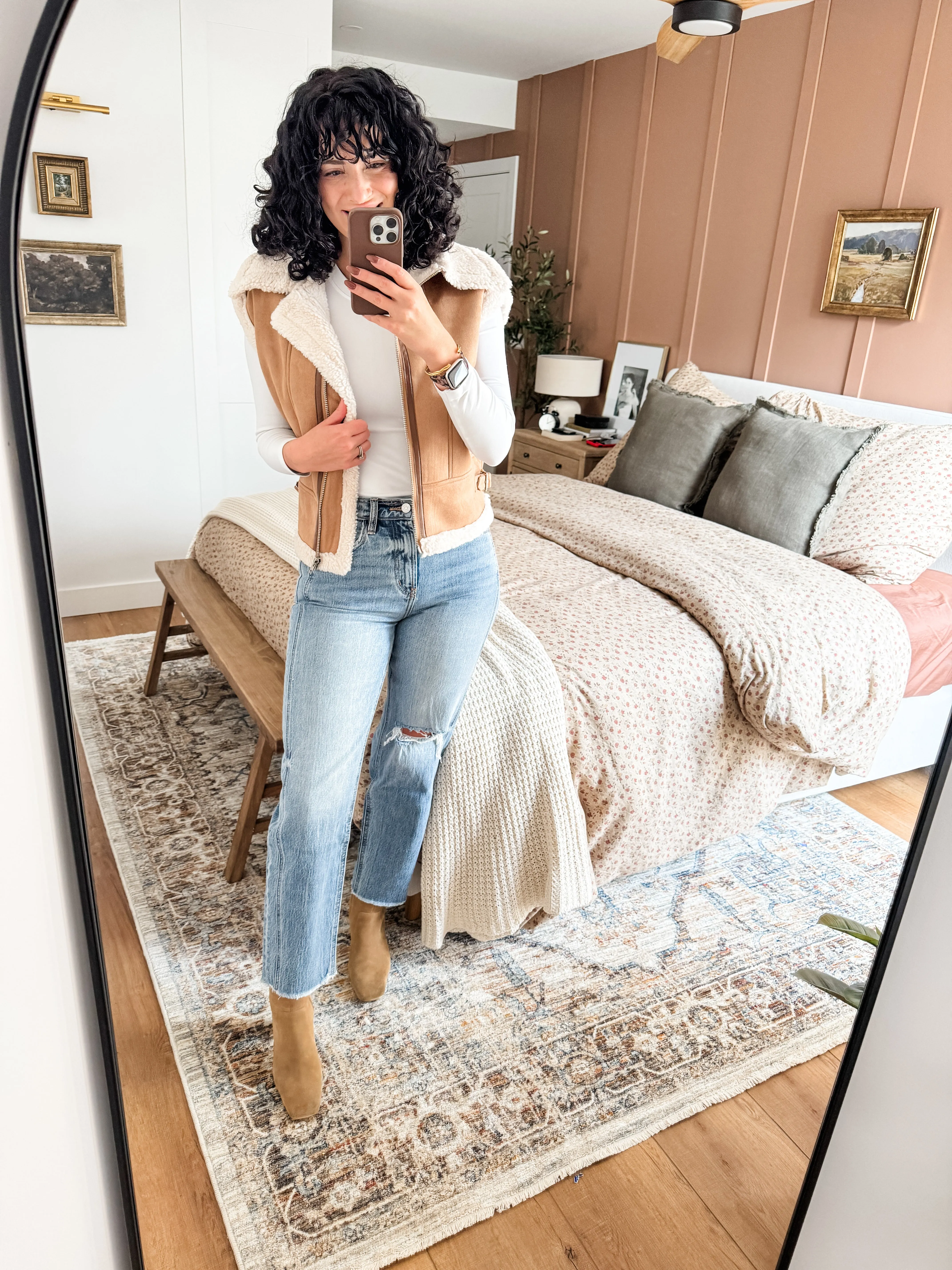 Fur-Contrast Zip Up Suede Vest