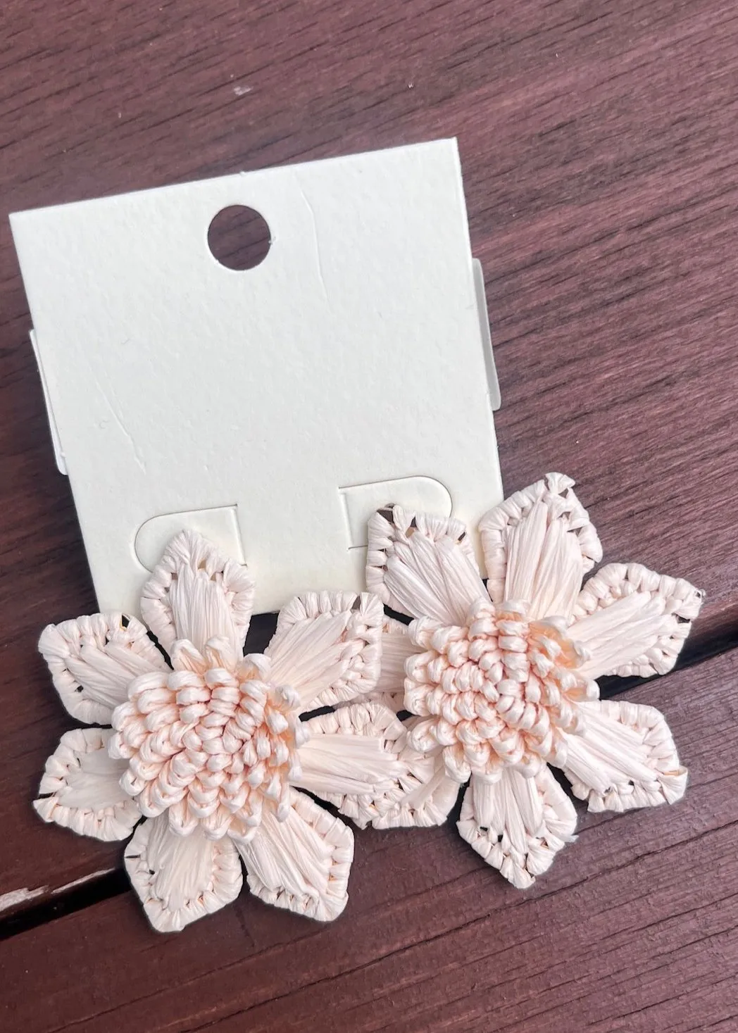 GSA Raffia Flower Stud