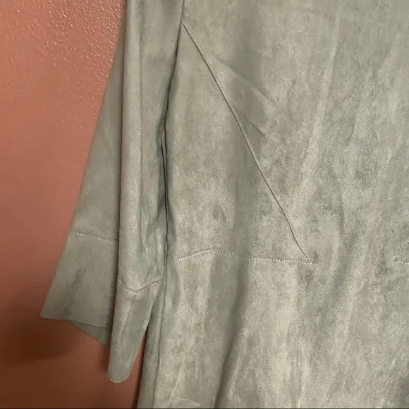 Hilton Hollis gray faux suede zip up blouse or light weight jacket size small