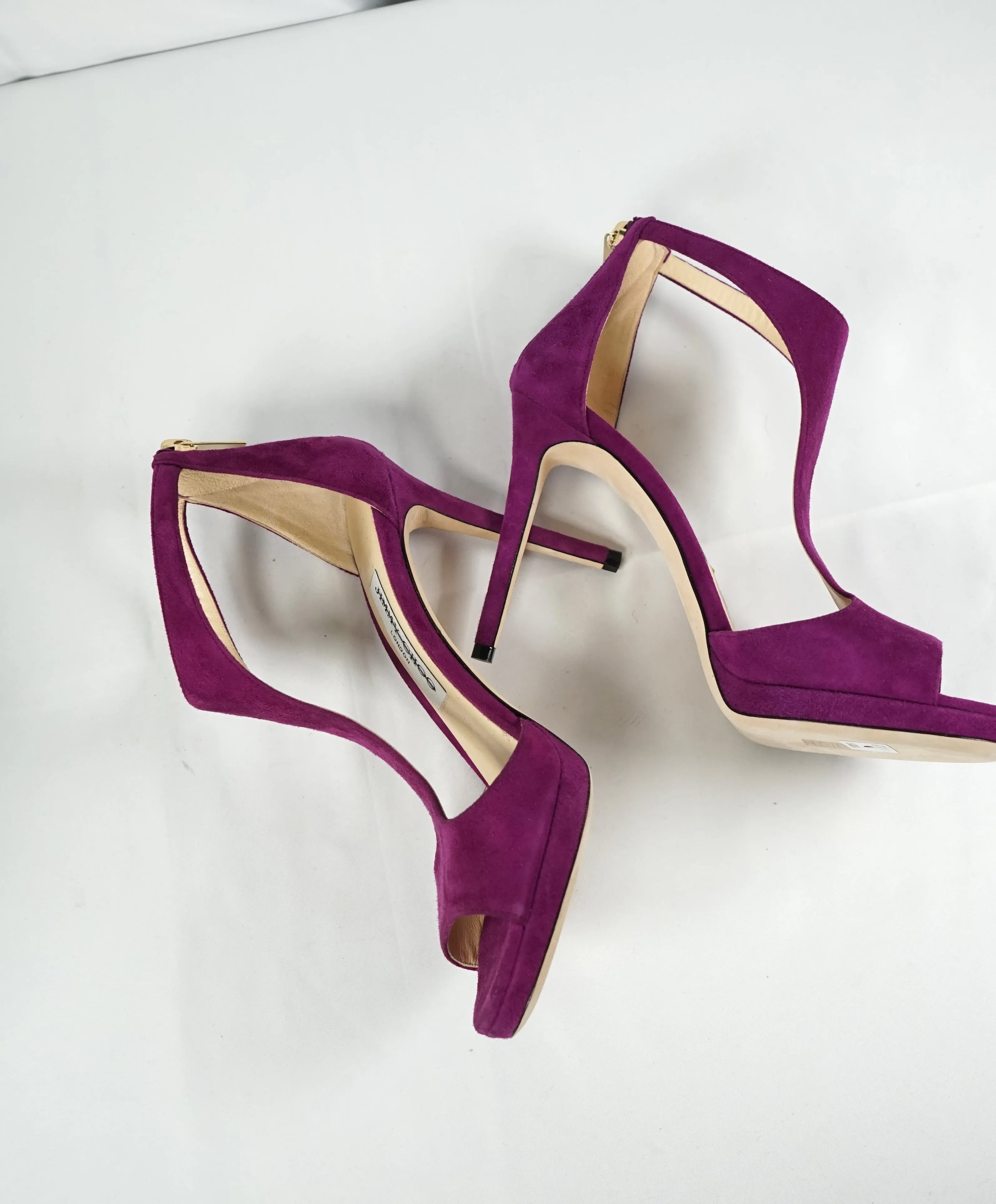JIMMY CHOO - "LANA" T Strap Purple Suede Open Toe Heel Sandal - R-37 L-37.5