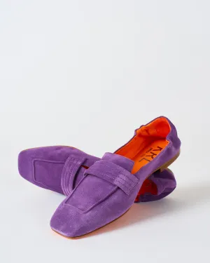 loafer with keeper