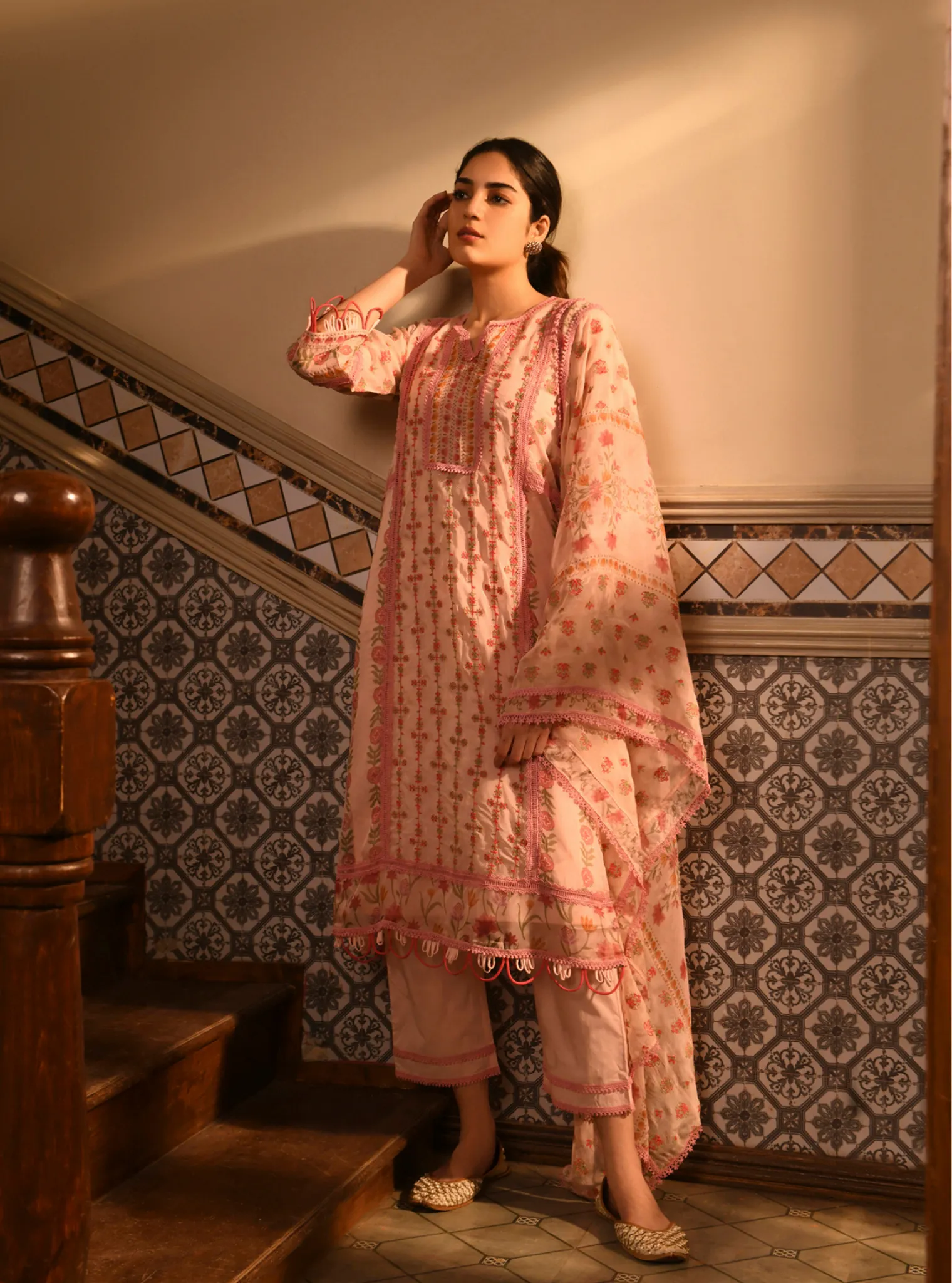Mulmul Organza Padmini Pink Kurta With Mulmul Cotton Padmini Pink Pant