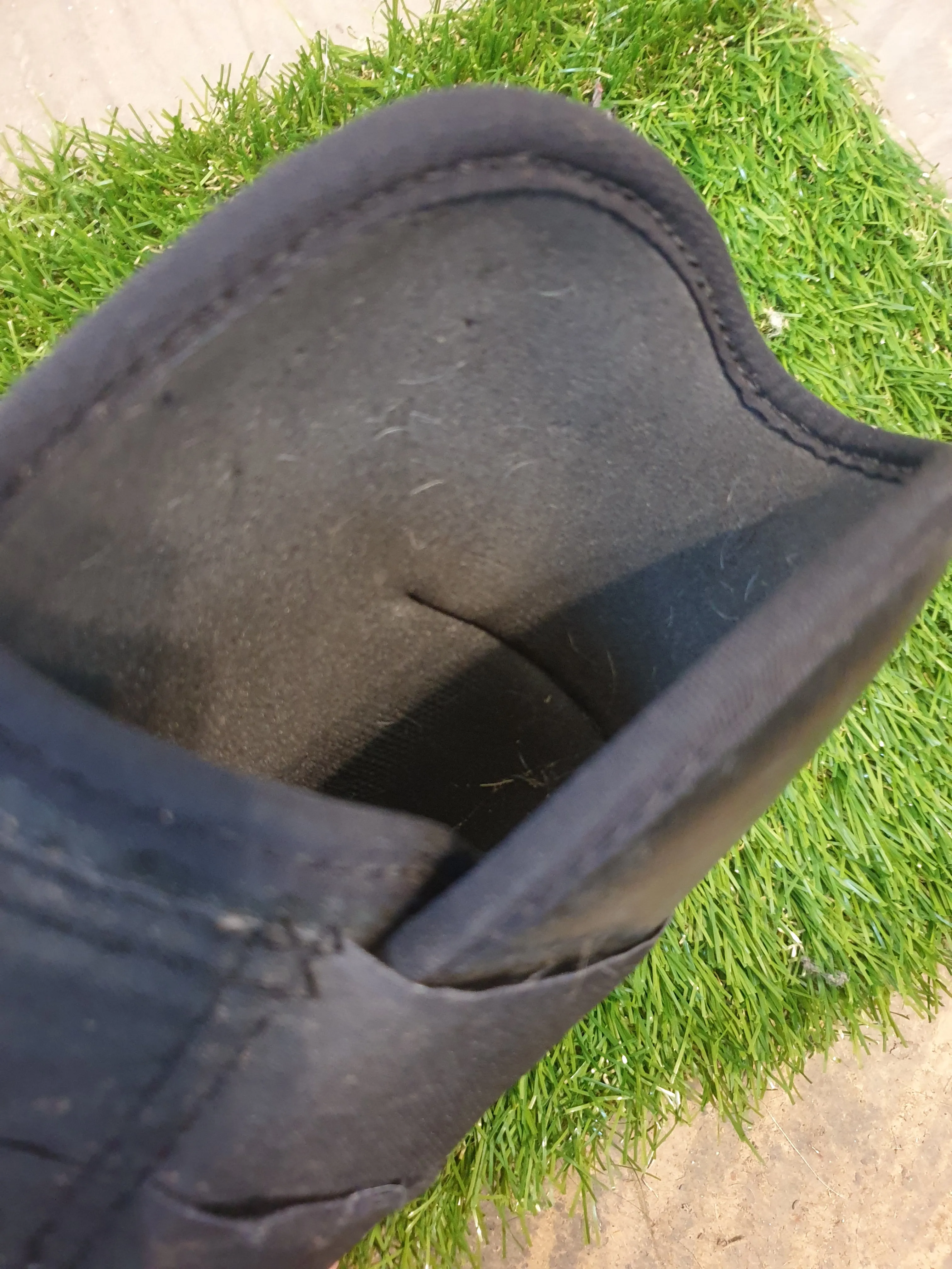New equine wear brushing boots, size large, black FREE POSTAGE 🟢