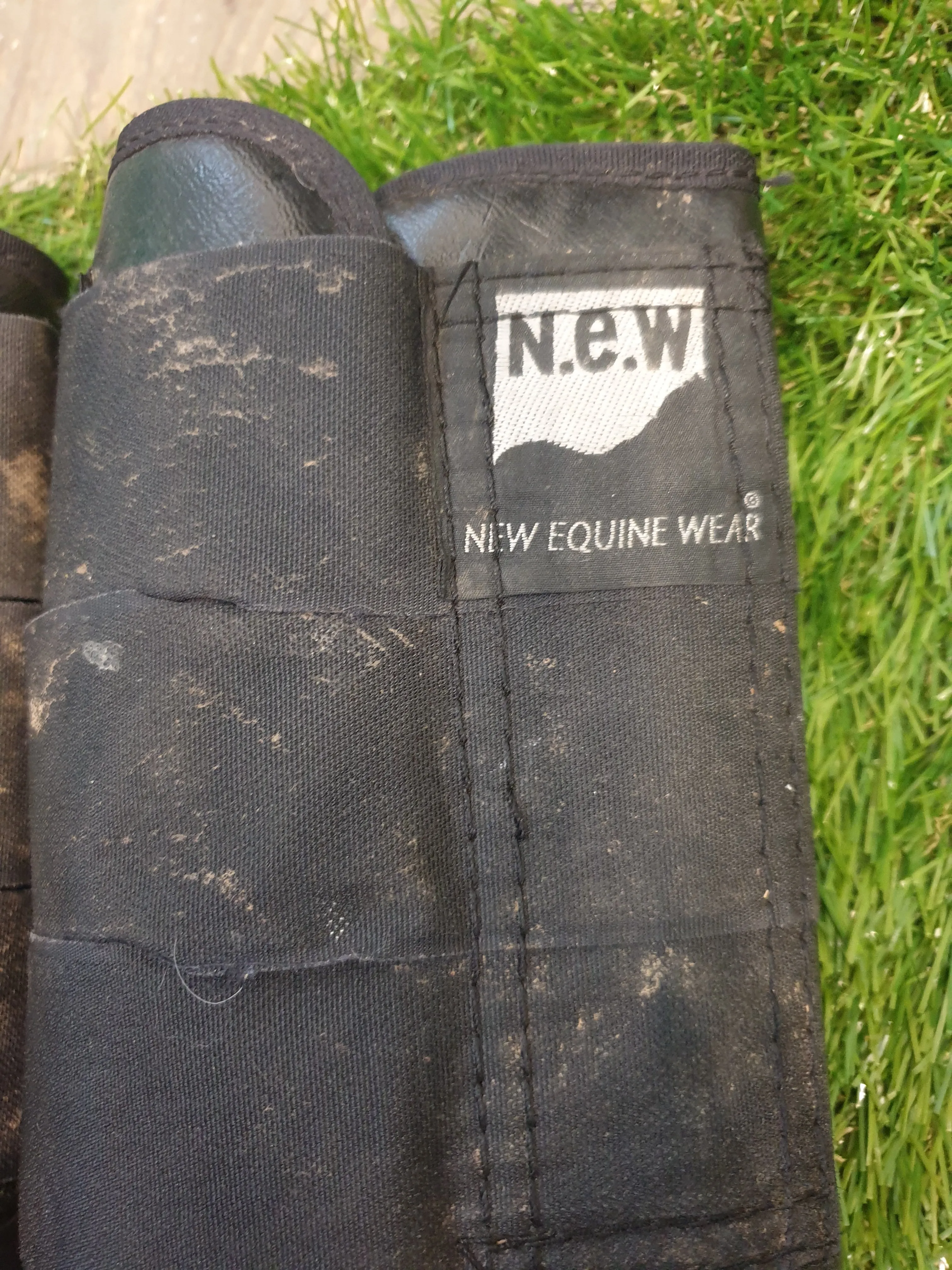 New equine wear brushing boots, size large, black FREE POSTAGE 🟢
