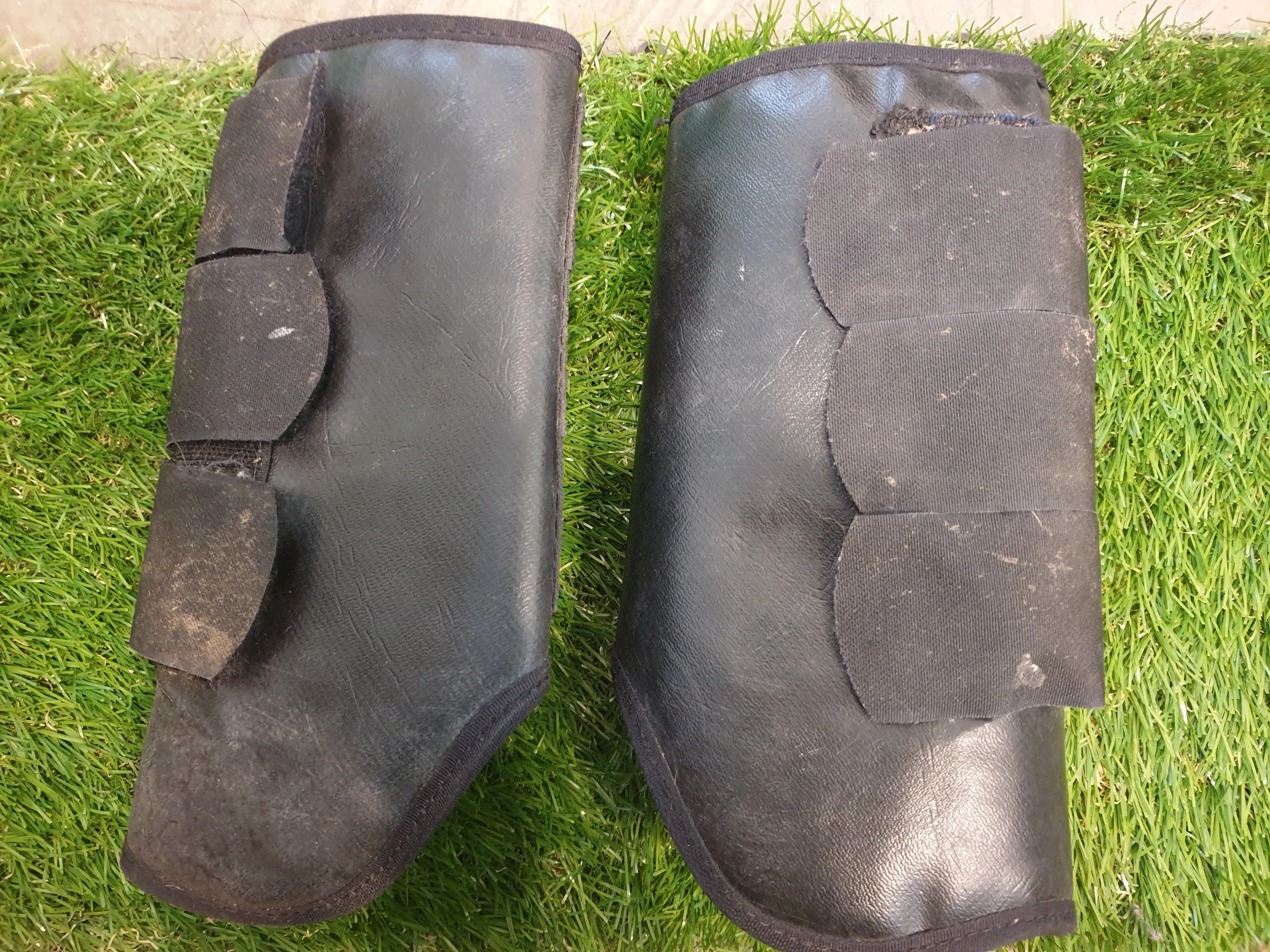 New equine wear brushing boots, size large, black FREE POSTAGE 🟢