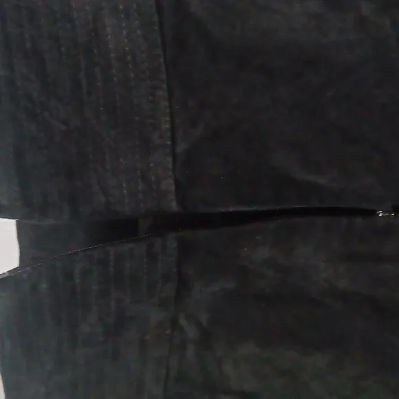NEWPORT NEWS Genuine Suede  Leather Skirt. Size 12