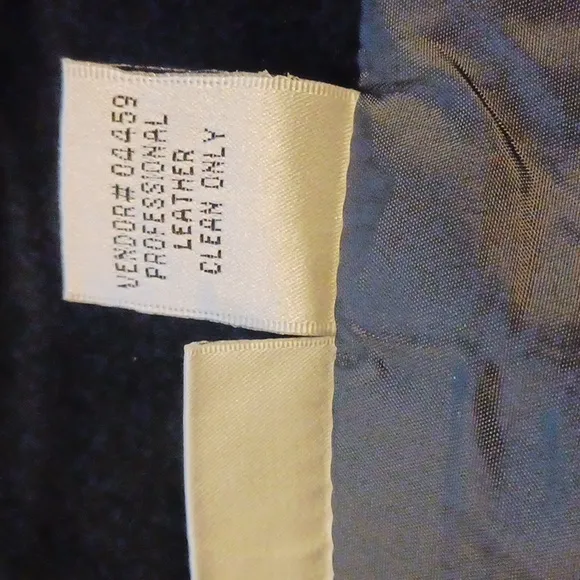 NEWPORT NEWS Genuine Suede  Leather Skirt. Size 12