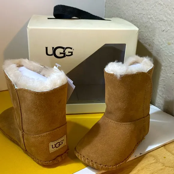 NIB UGG Pure Caden Suede Bootie Made From Real Lamb Fur