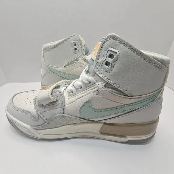 Nike Air Jordan Youth Size 5Y Legacy 312 Sail Pistachio Frost