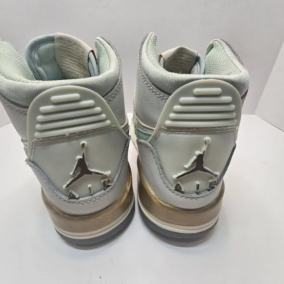 Nike Air Jordan Youth Size 5Y Legacy 312 Sail Pistachio Frost