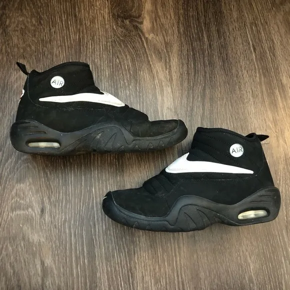 Nike Shake Ndestrukt Black&amp; White Sneakers