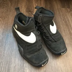 Nike Shake Ndestrukt Black&amp; White Sneakers