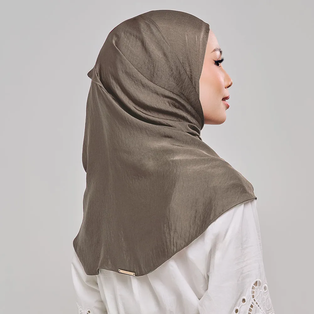 Niya Satin in Truffle