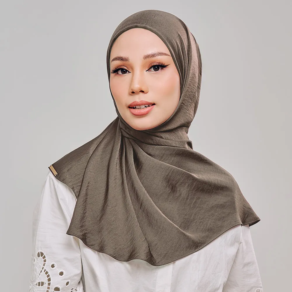 Niya Satin in Truffle
