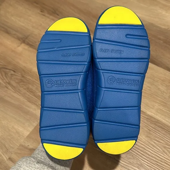 NWOT Kids Merino Wool Velcro Sneakers