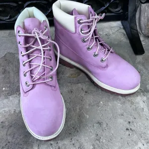 NWOT Timberland Girls Nellie Boot Pink Nubuck Size 6 (girls) EU 39