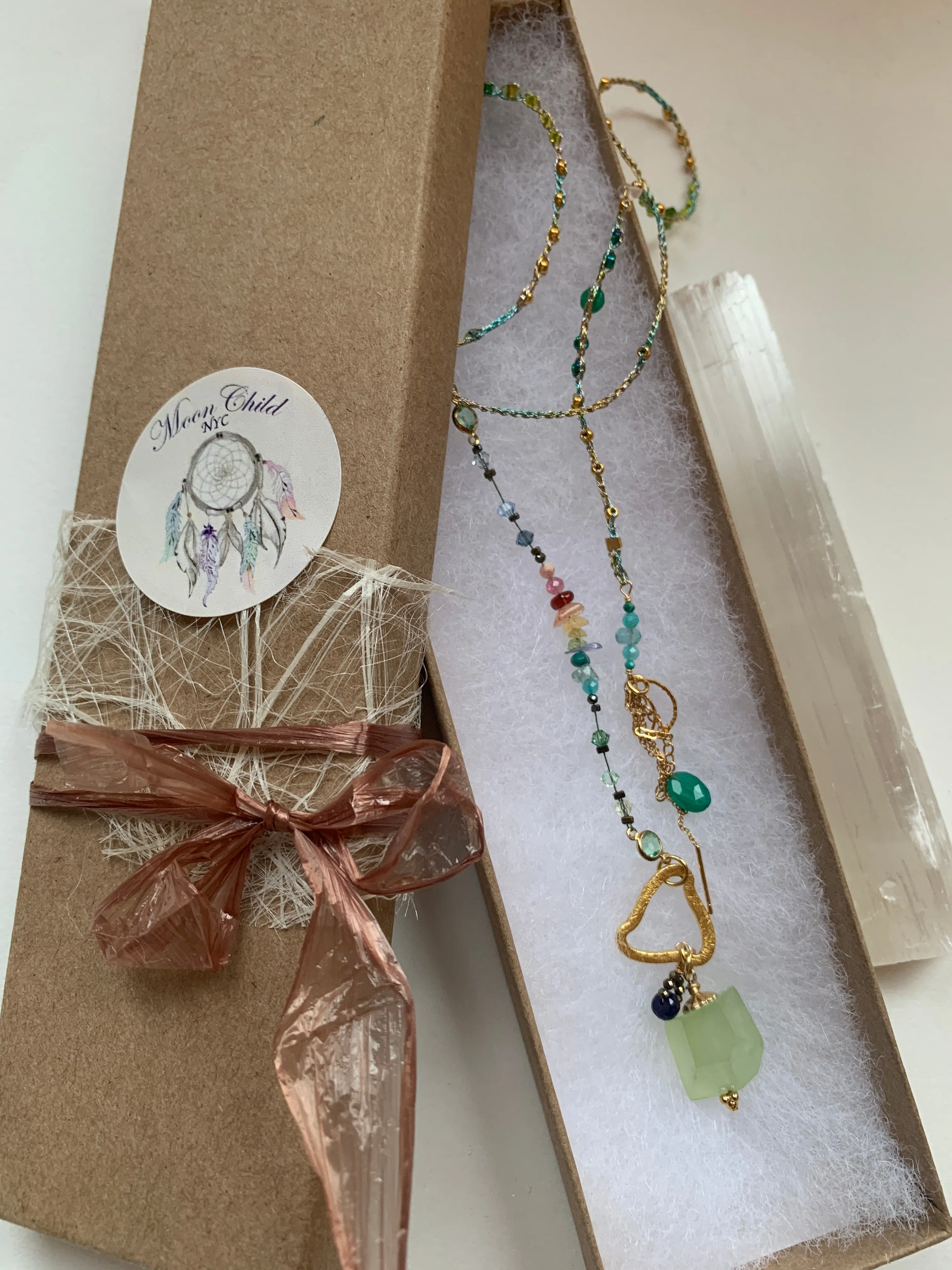 Prehnite 7Chakras Lariat with Emerald Drop