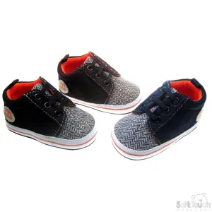 SUEDE TRAINERS: B2084