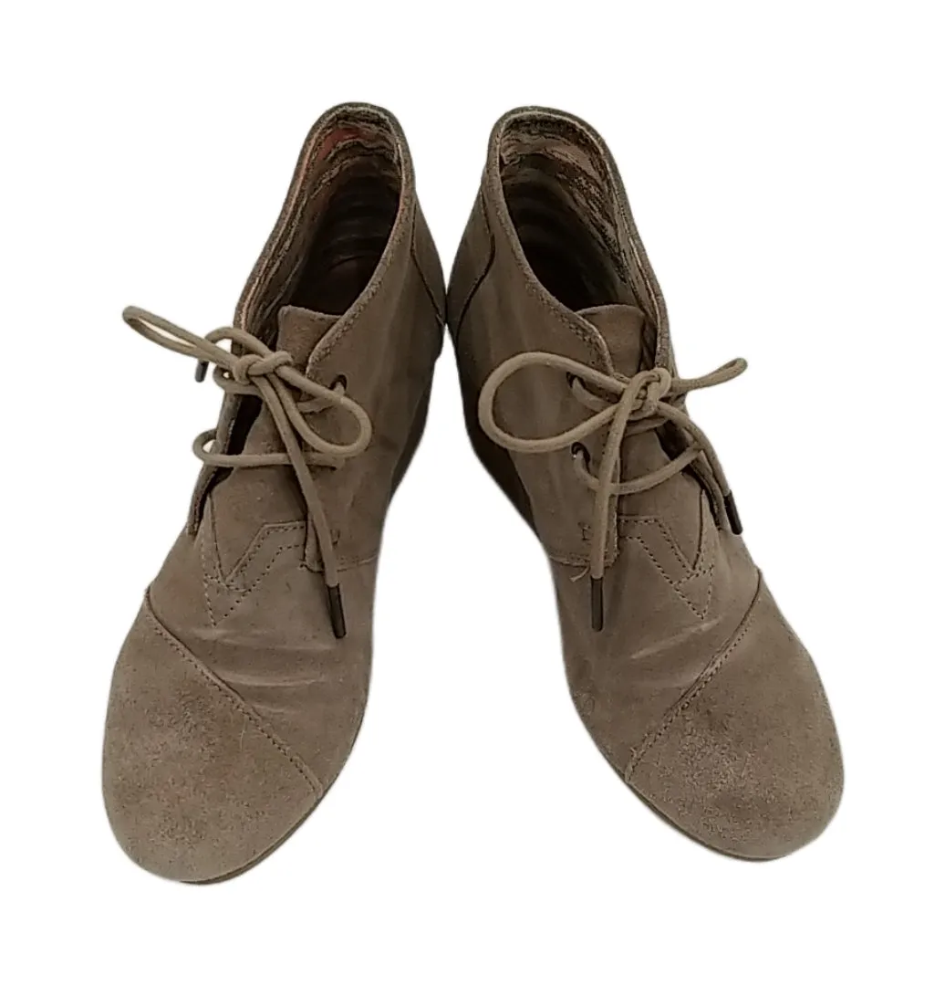Toms Shoes - size 7 women