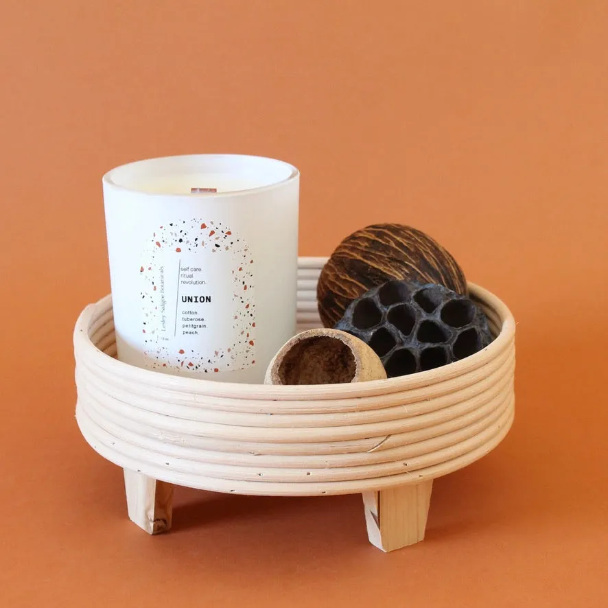UNION Hand Poured Candle. Tuberose. Crisp Linen. Suede. Apricot. Wood Wick. 12 oz. Matte White.