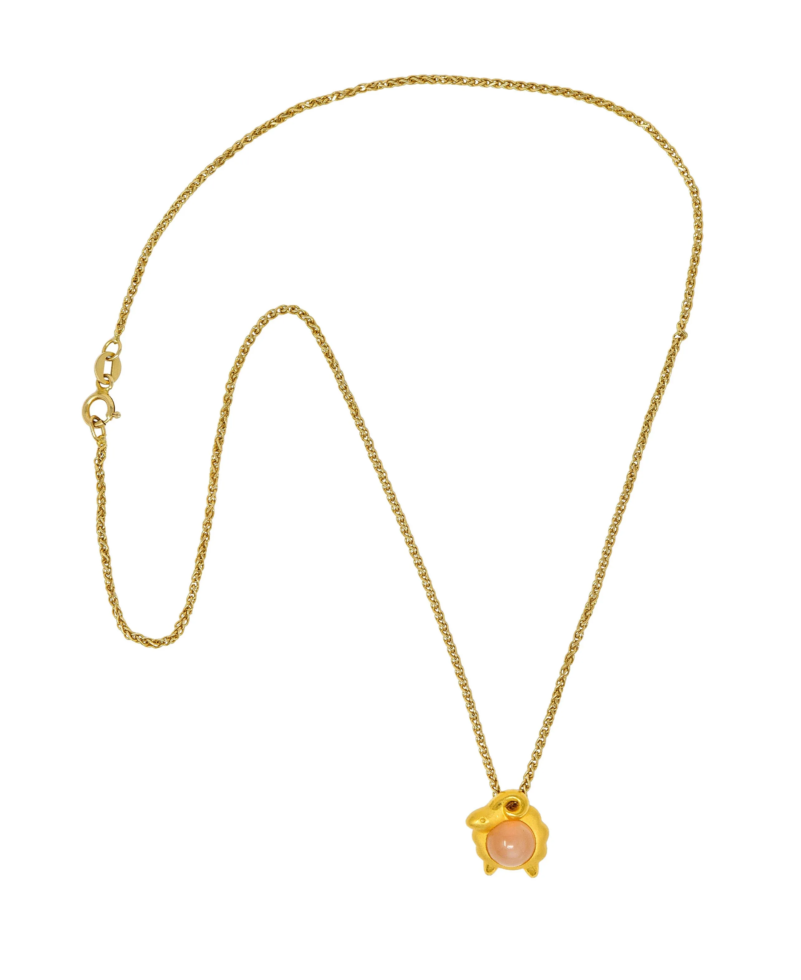 Vintage Peach Moonstone 22 Karat Gold Aries Zodiac Pendant Necklace