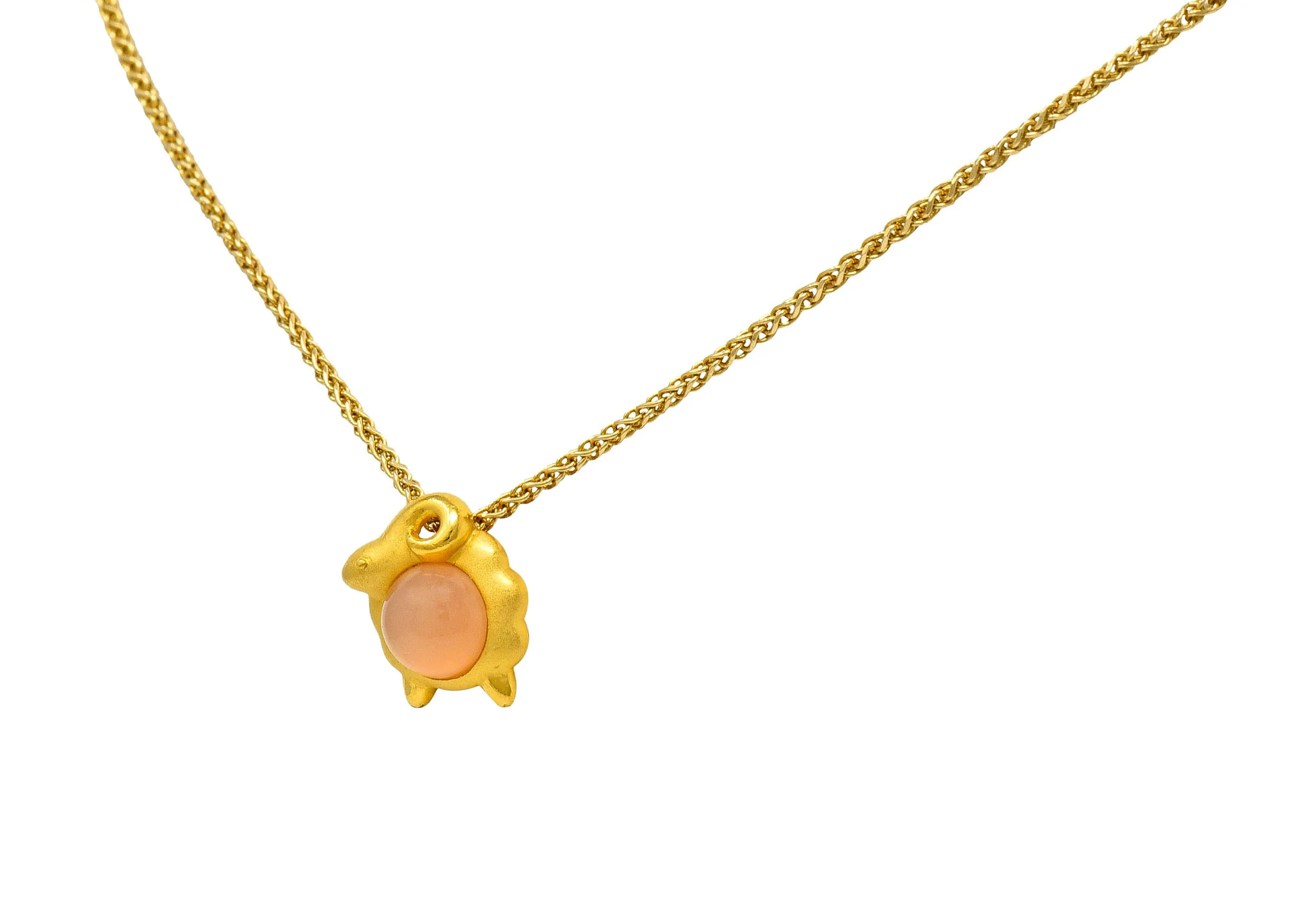 Vintage Peach Moonstone 22 Karat Gold Aries Zodiac Pendant Necklace