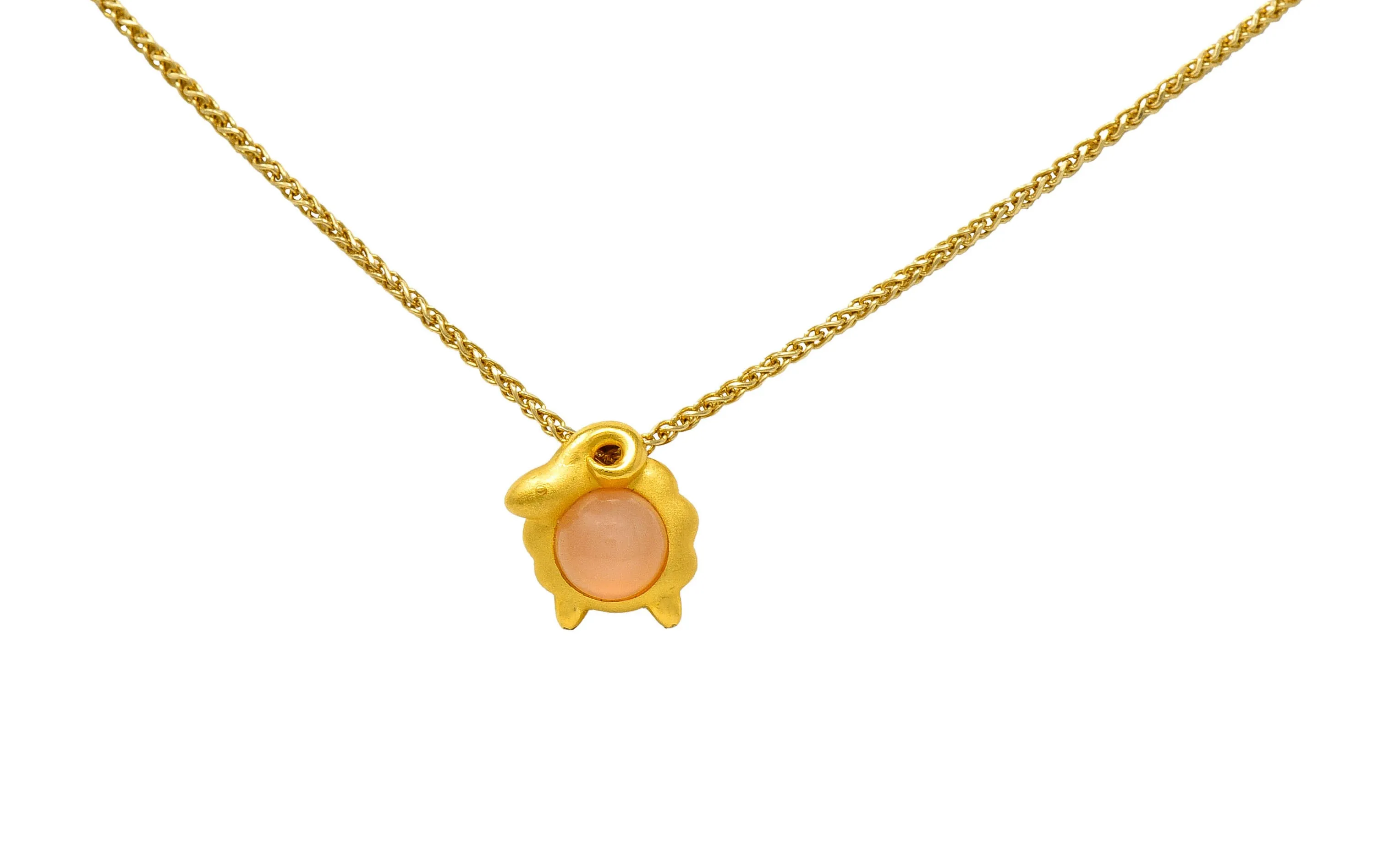 Vintage Peach Moonstone 22 Karat Gold Aries Zodiac Pendant Necklace