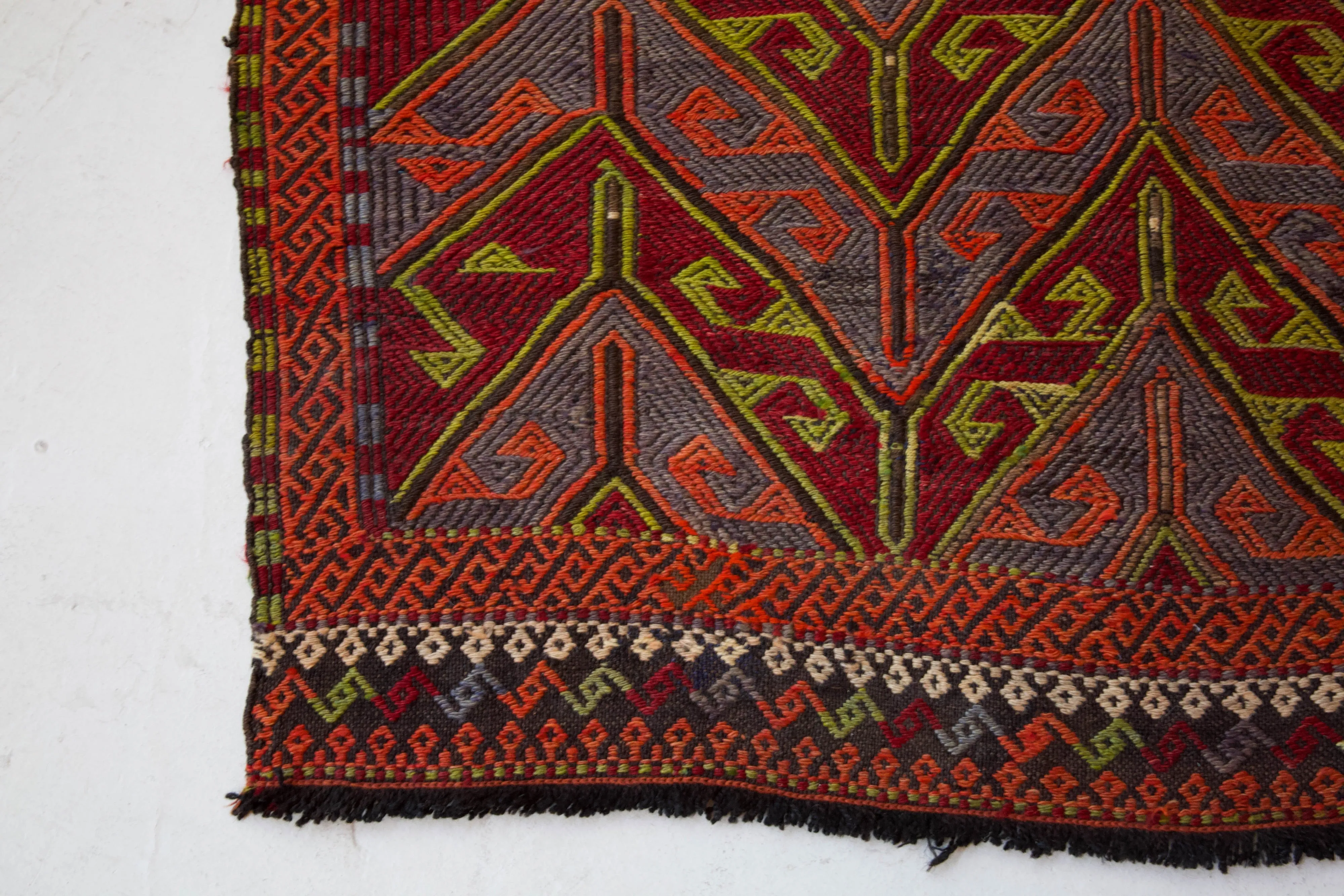 Vintage Toros Kilim Rug 3'11"x5'10"