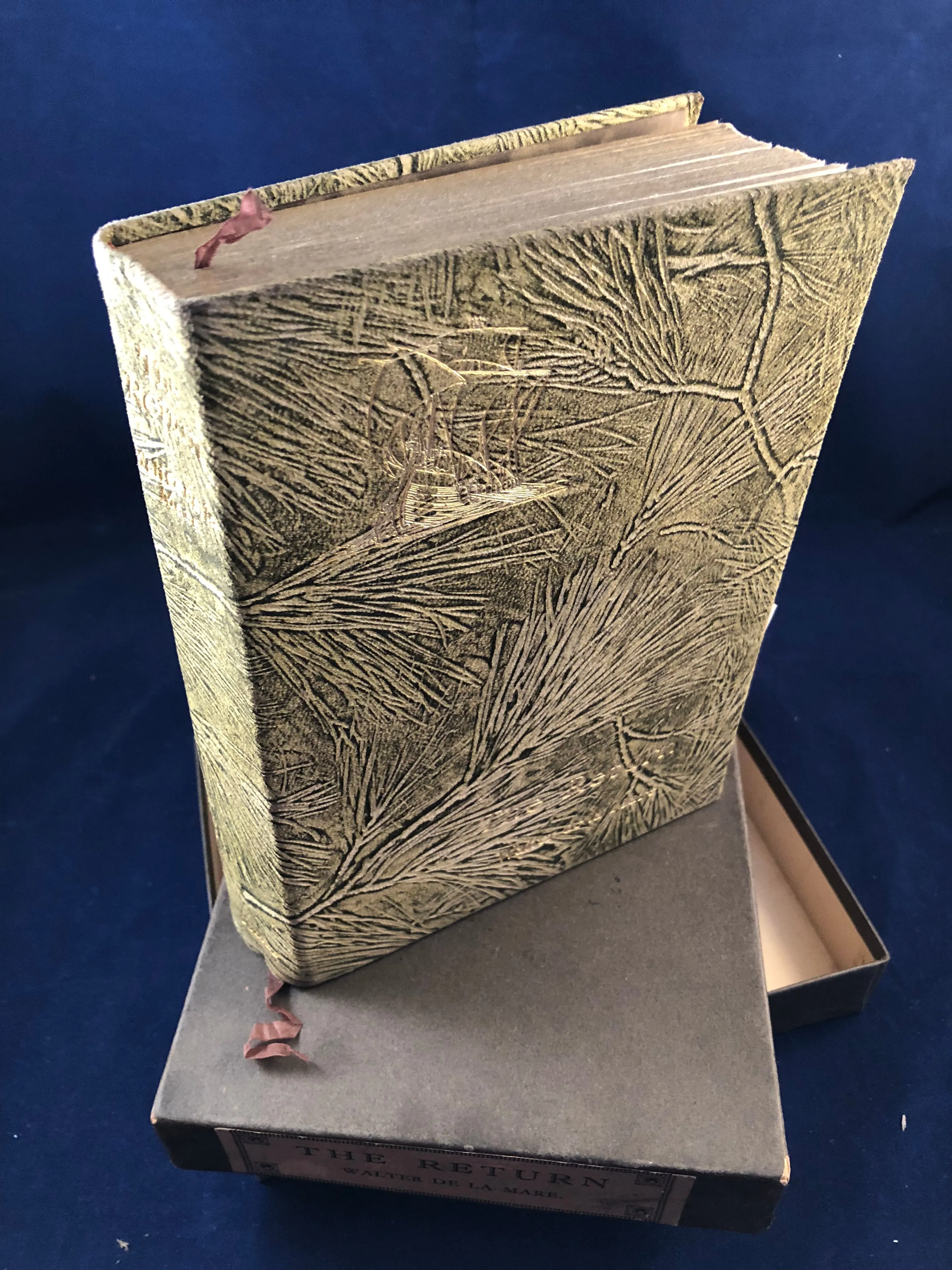 Walter De La Mare - The Return, Collins 1926, Presentation Edition in Suede with Box