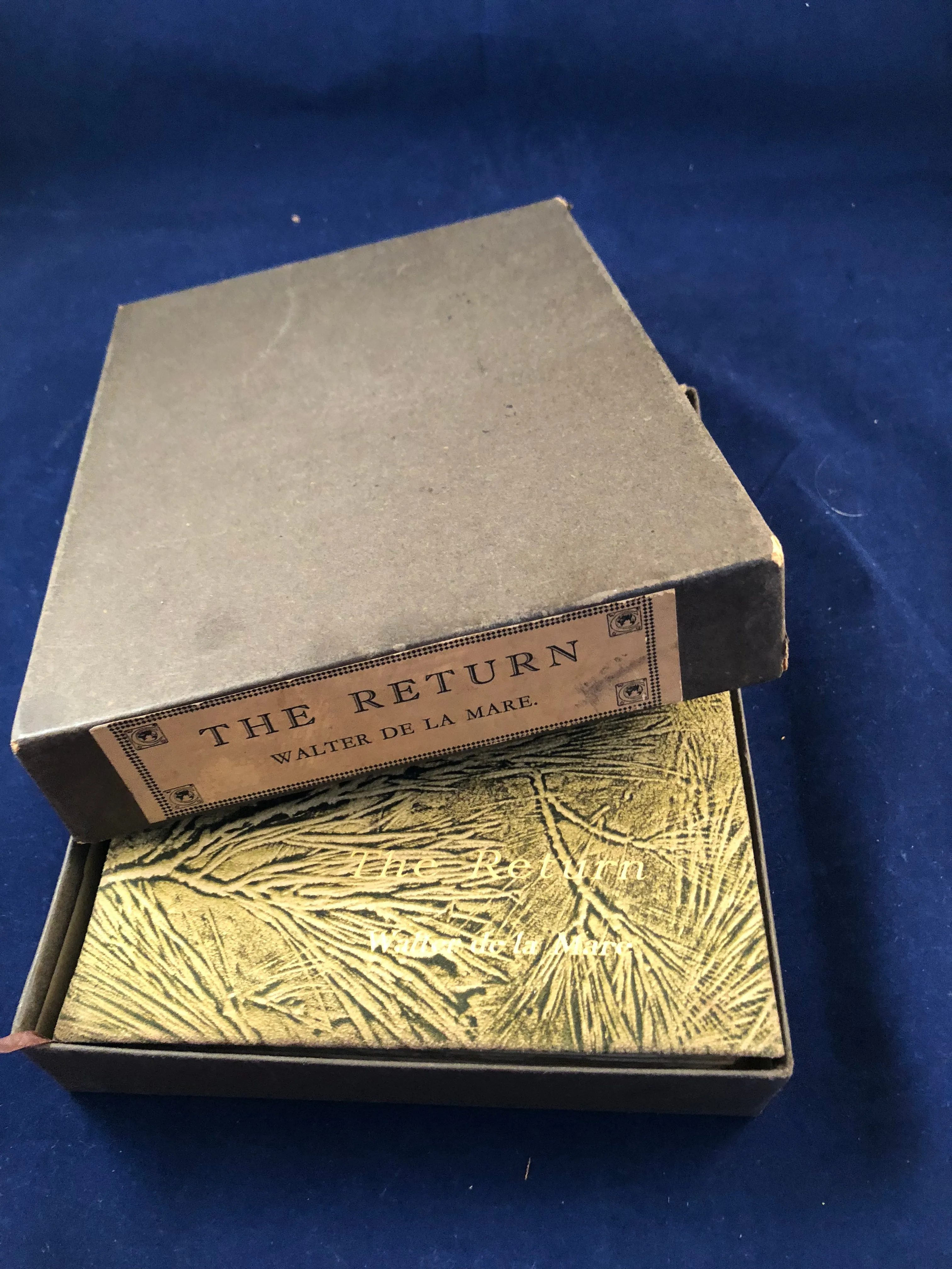 Walter De La Mare - The Return, Collins 1926, Presentation Edition in Suede with Box
