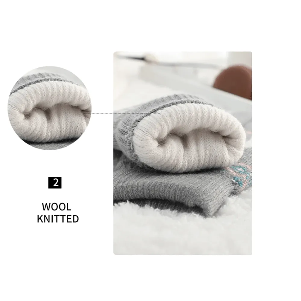 WARM, WINTER-READY, TOUCH-SCREEN-COMPATIBLE, THICKENED DOUBLE-LAYERED KNITTED GLOVES WITH A CARTOON DEER PATTERN