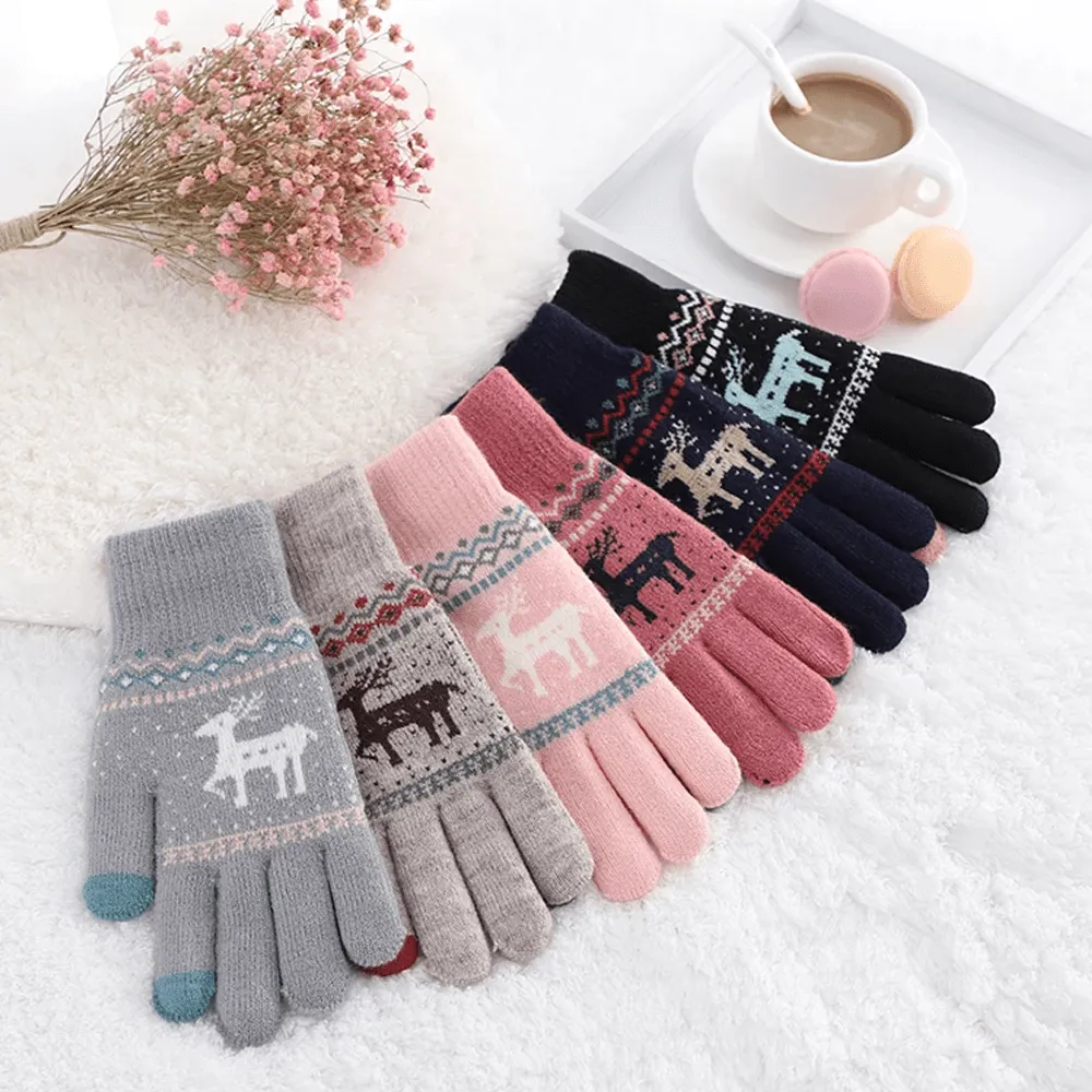 WARM, WINTER-READY, TOUCH-SCREEN-COMPATIBLE, THICKENED DOUBLE-LAYERED KNITTED GLOVES WITH A CARTOON DEER PATTERN