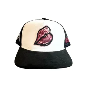 WHITE SUEDE SNAKE LIPS TRUCKER HAT