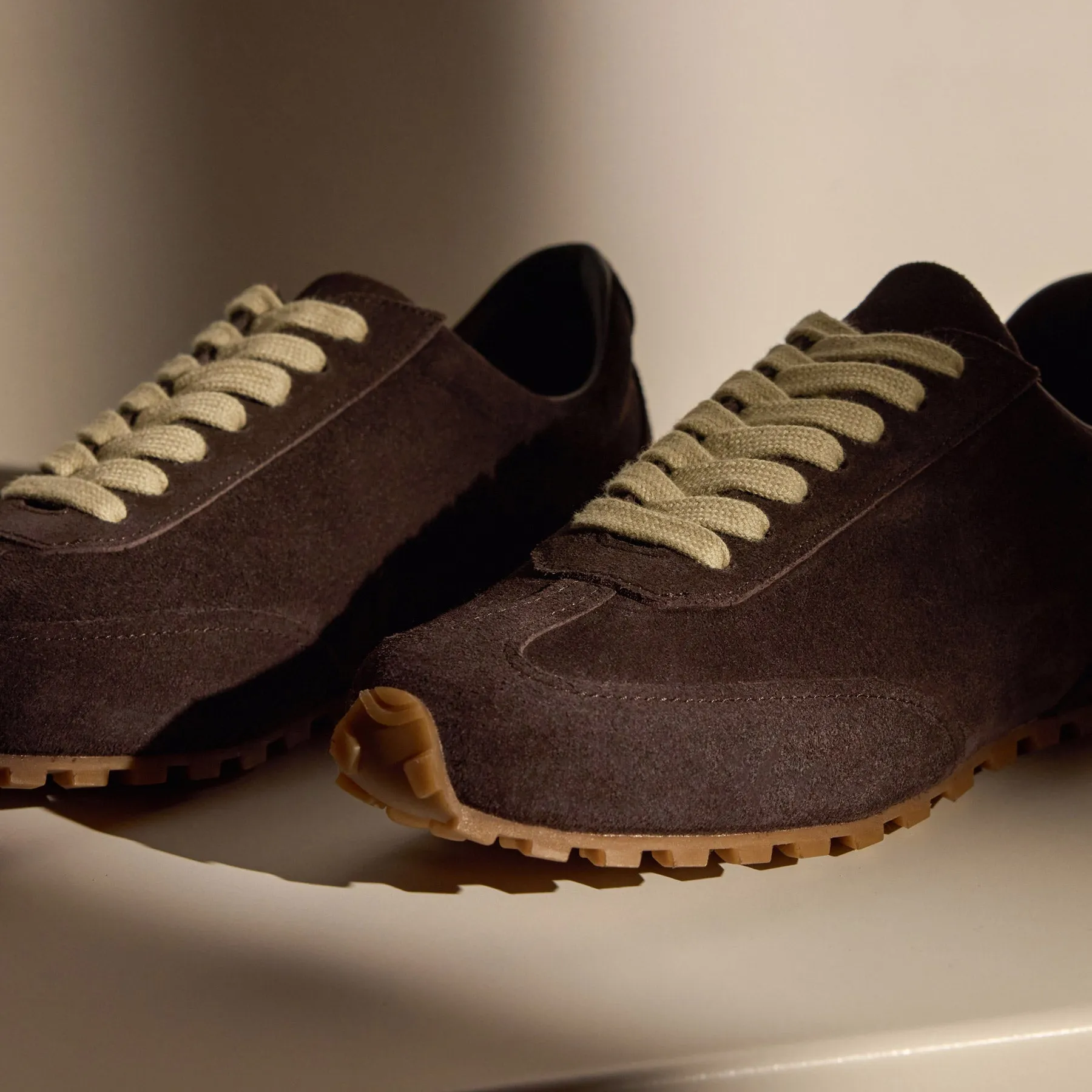 Women's Suede Low Running Sneaker - Cafe
