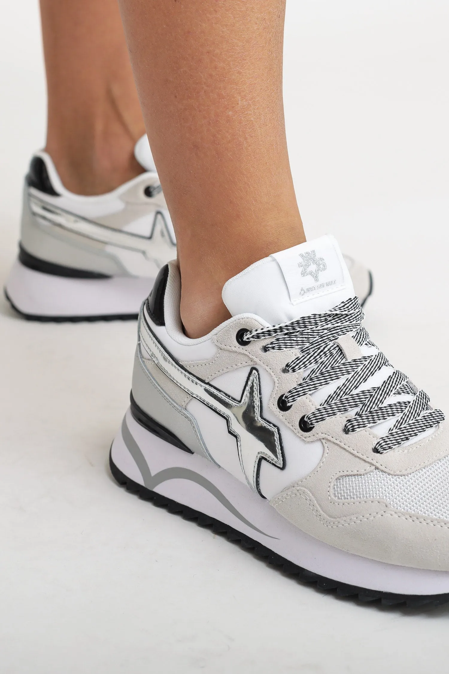 Yark-W-White/Silver
